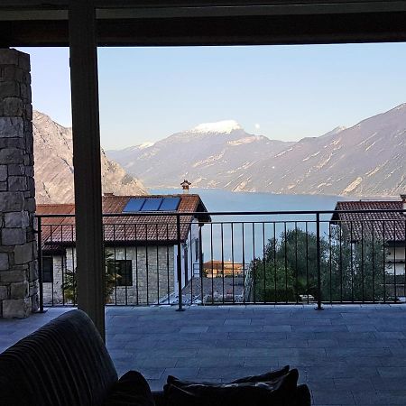 Villetta Sogno Sul Lago By Gardadomusmea トレモージネ エクステリア 写真